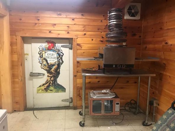 94 Main Rd, Abbot, ME 04406
